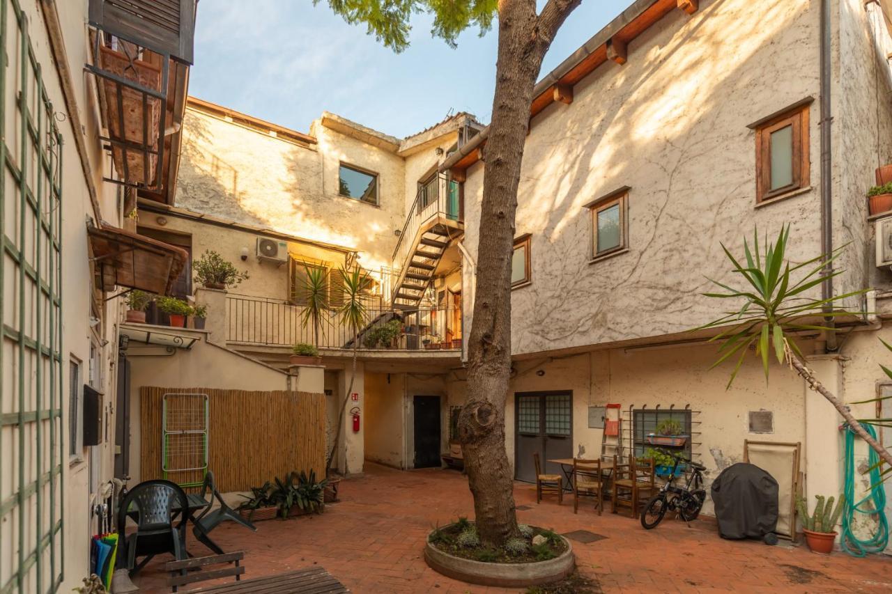 Bright And Comfy Terraced Apartment In Trastevere Roma Ngoại thất bức ảnh